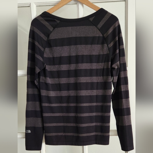 The North Face Base Layer Top - Picture 5 of 10